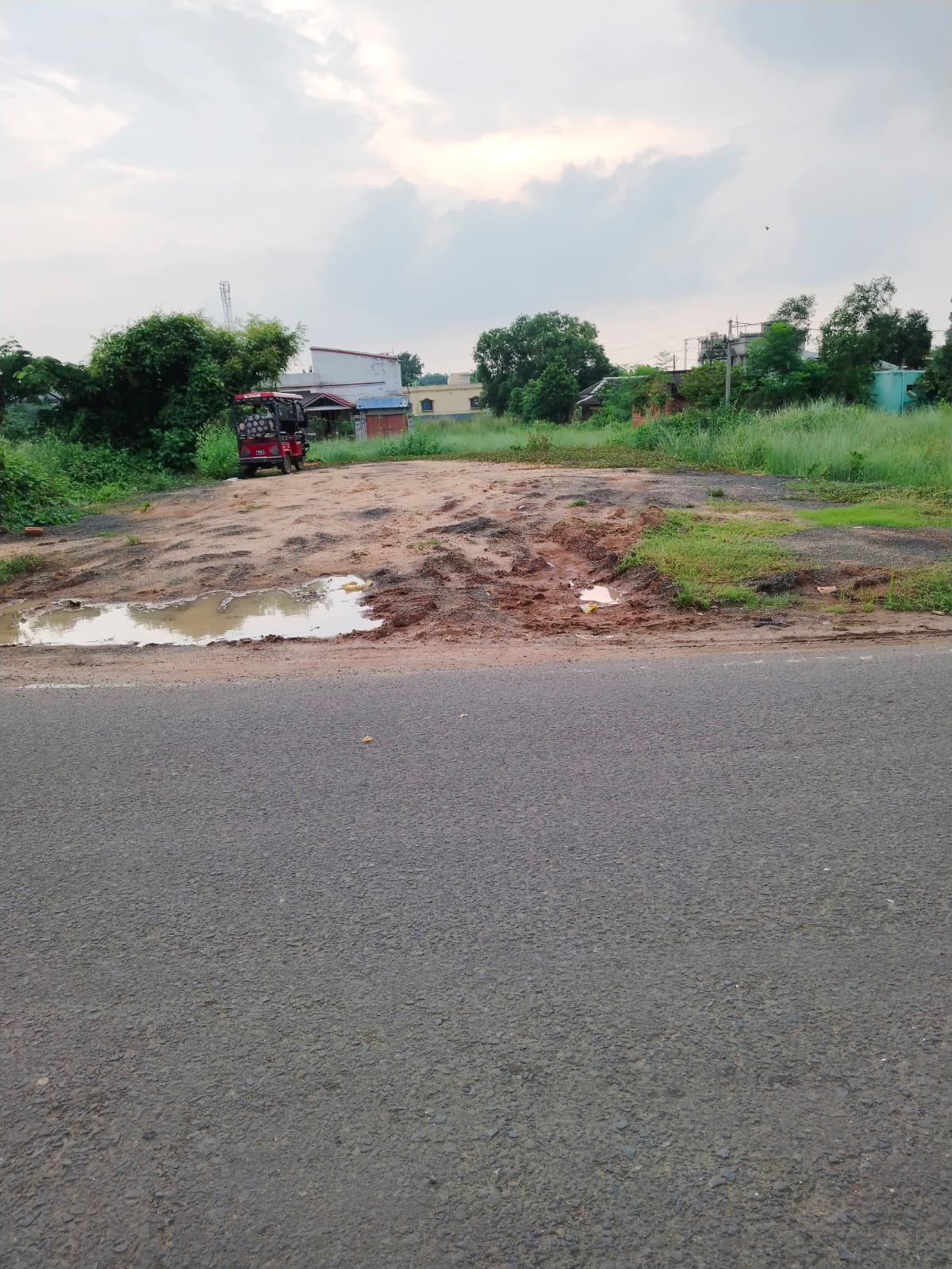 Photo 1 of 2: Commercial Land, for sale, in Prantik, Property ID 1098